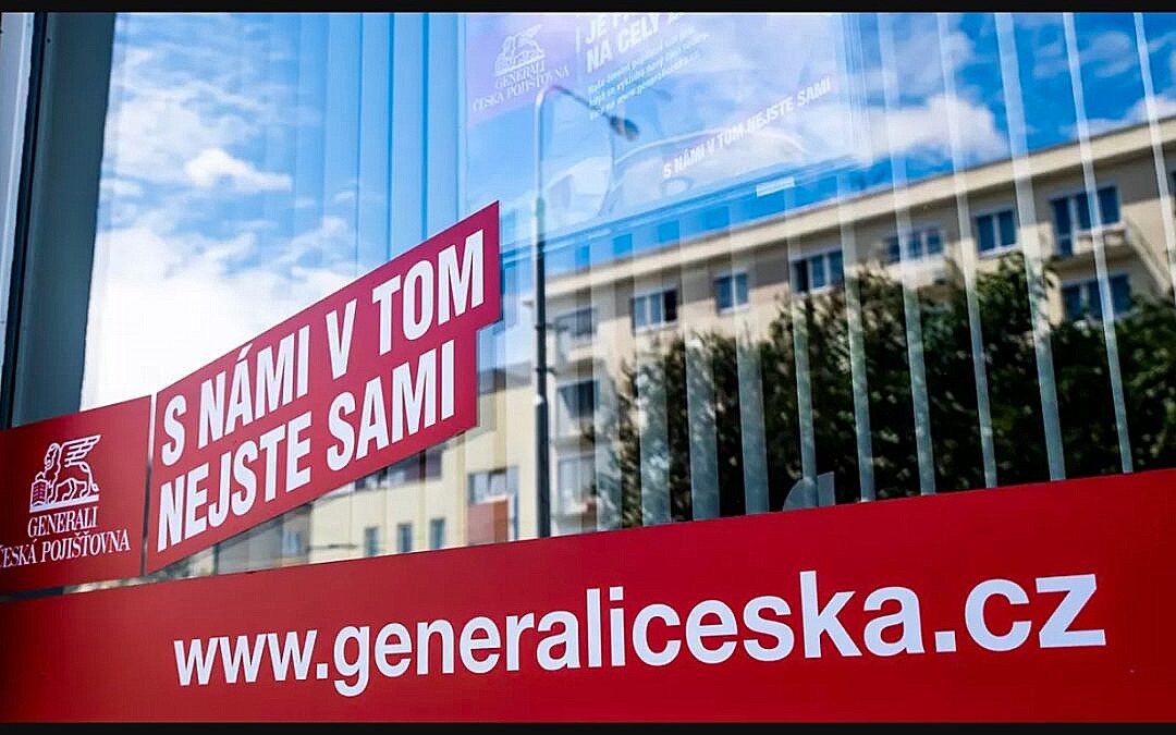 Pojišťovna v panice mění strategii. Místo soudu o životní pojištění změna smlouvy.