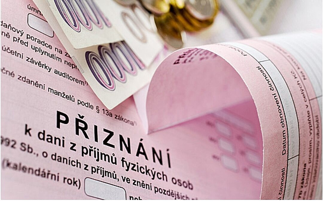 Kvůli investičnímu životnímu pojištění hrozí milionům lidí potíže, varuje spolek